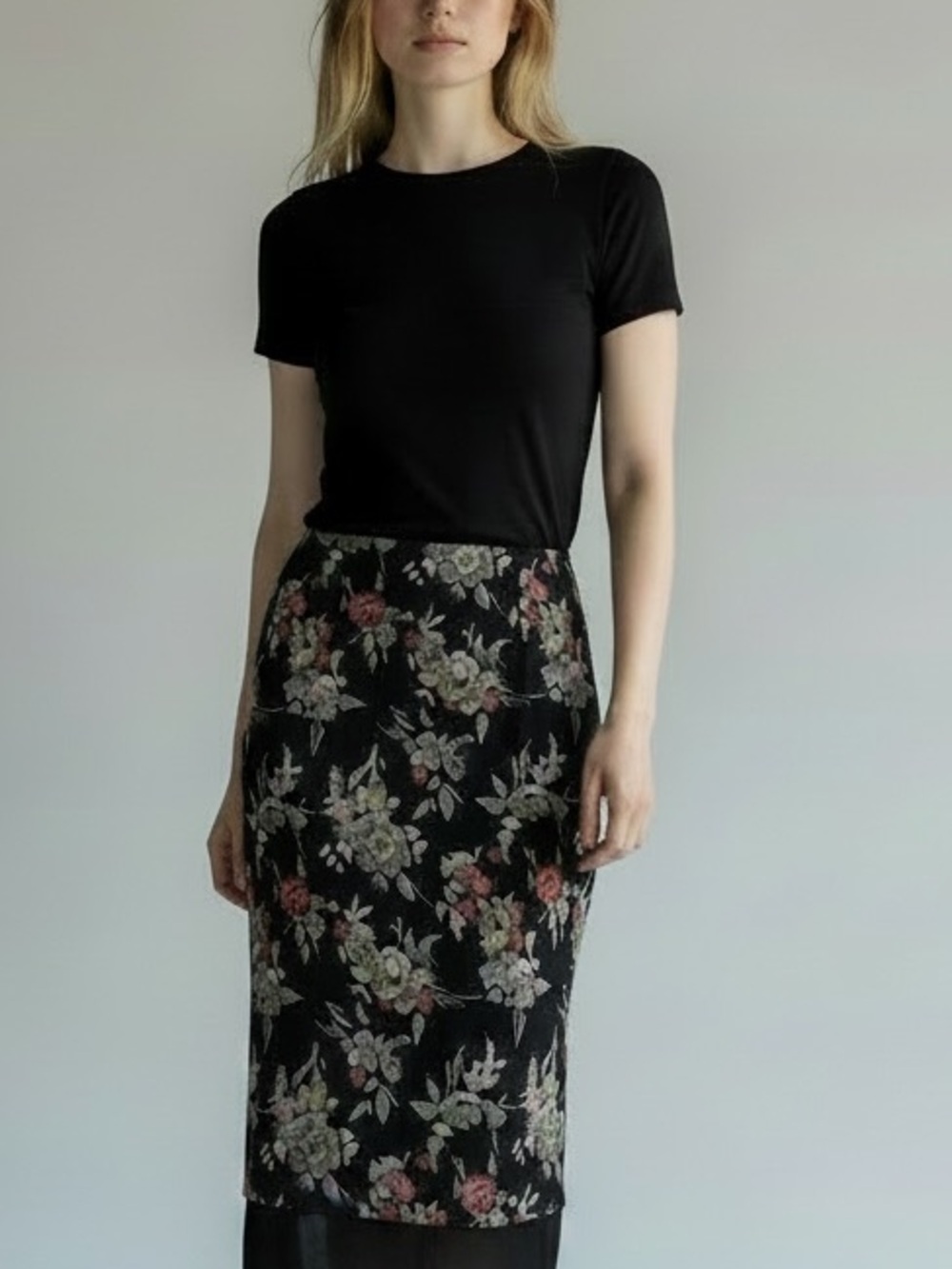 CALVIN KLEIN Black Floral Silk Midi Skirt Semi Sheer 90’s Y2K Vintage 8 Slip